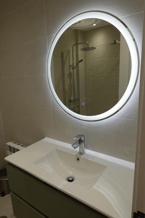 Centrico Y Acogedor Piso Con Garaje Apartment A Coruna Bagian luar foto